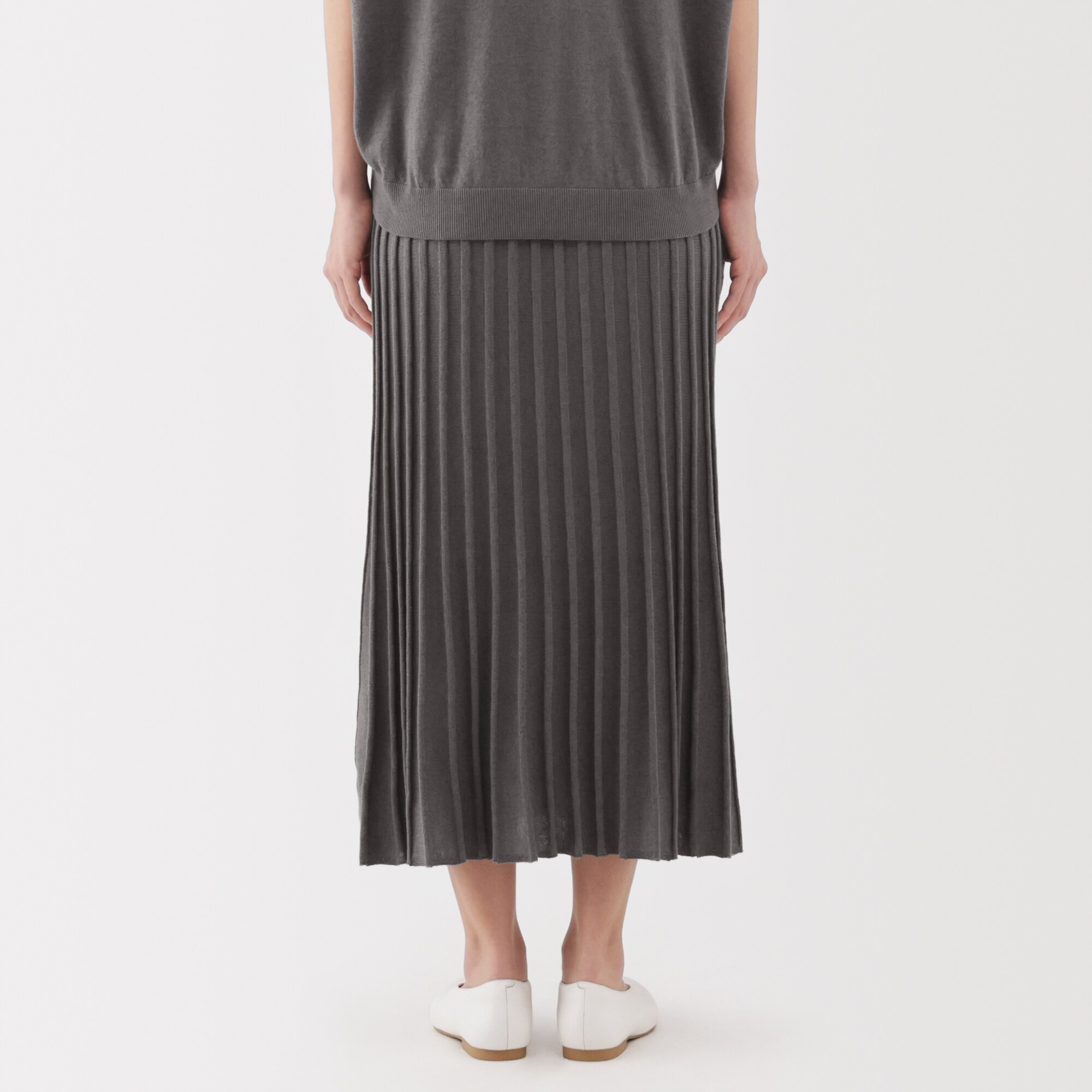 婦人　なめらかニットフレアスカート