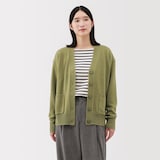 婦人　洗えるウールミドルゲージＶネックカーディガン