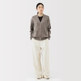 婦人　洗えるウールミドルゲージＶネックカーディガン