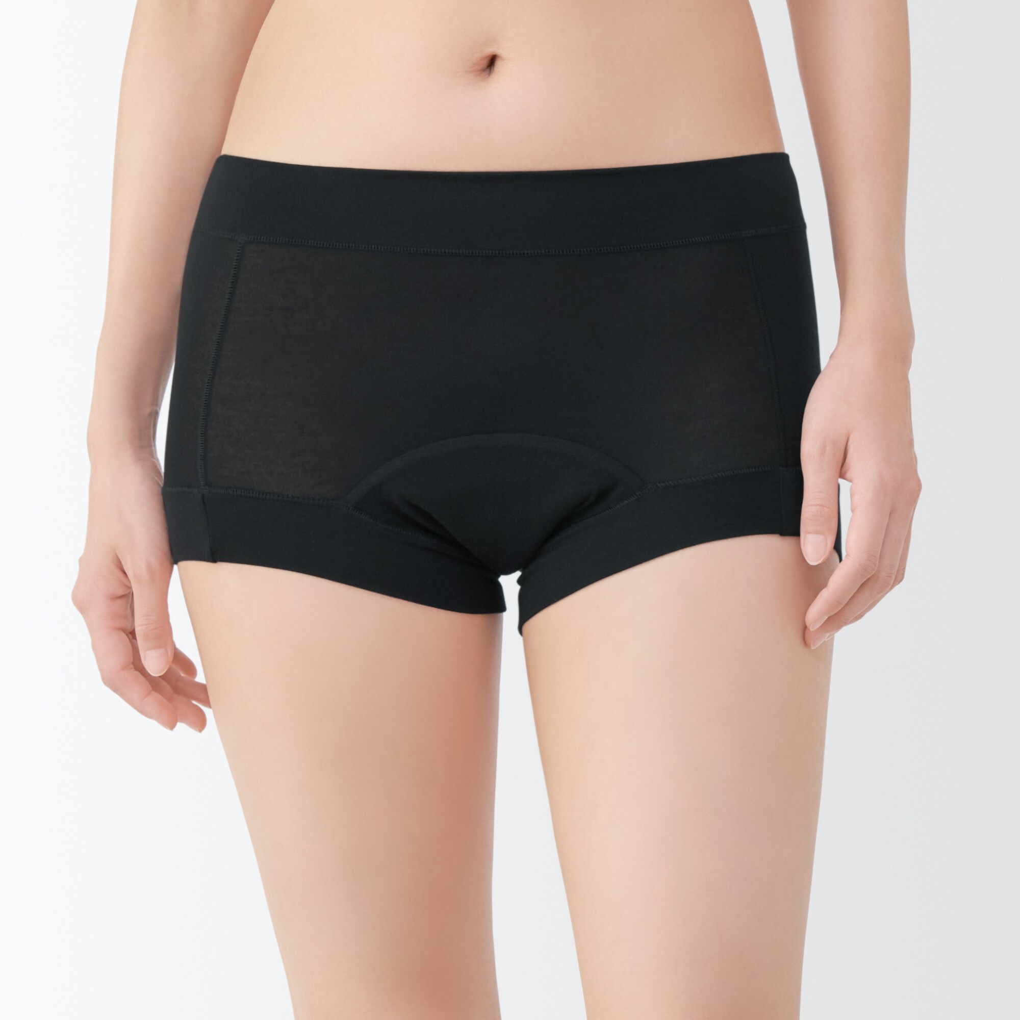 婦人　なめらか伝い漏れ軽減吸水サニタリーショーツ