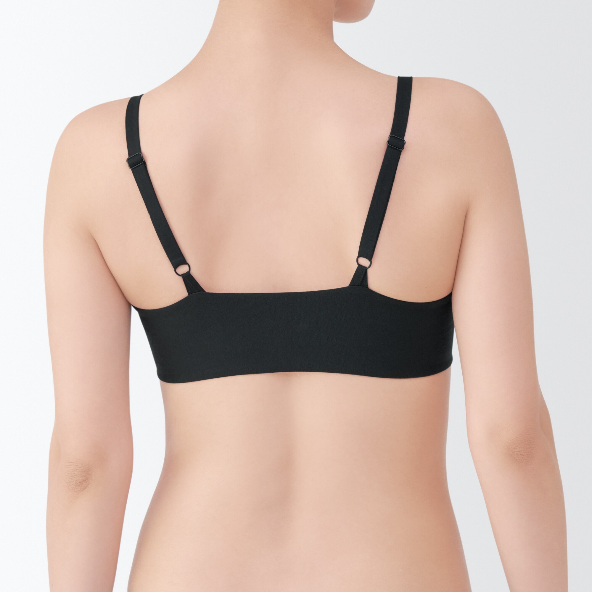 婦人　ノンワイヤーモールド　ホックのないブラジャー