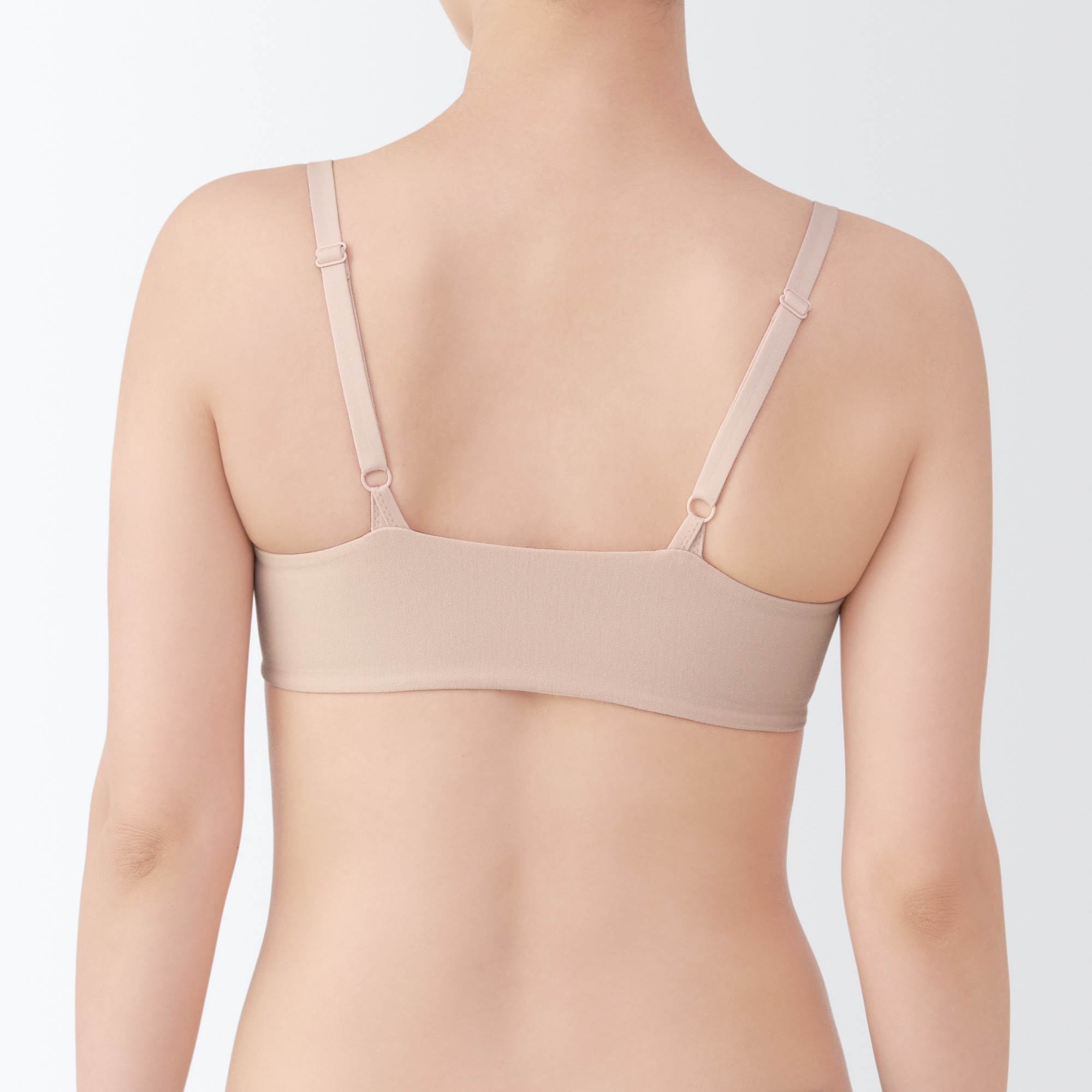 婦人　ノンワイヤーモールド　ホックのないブラジャー
