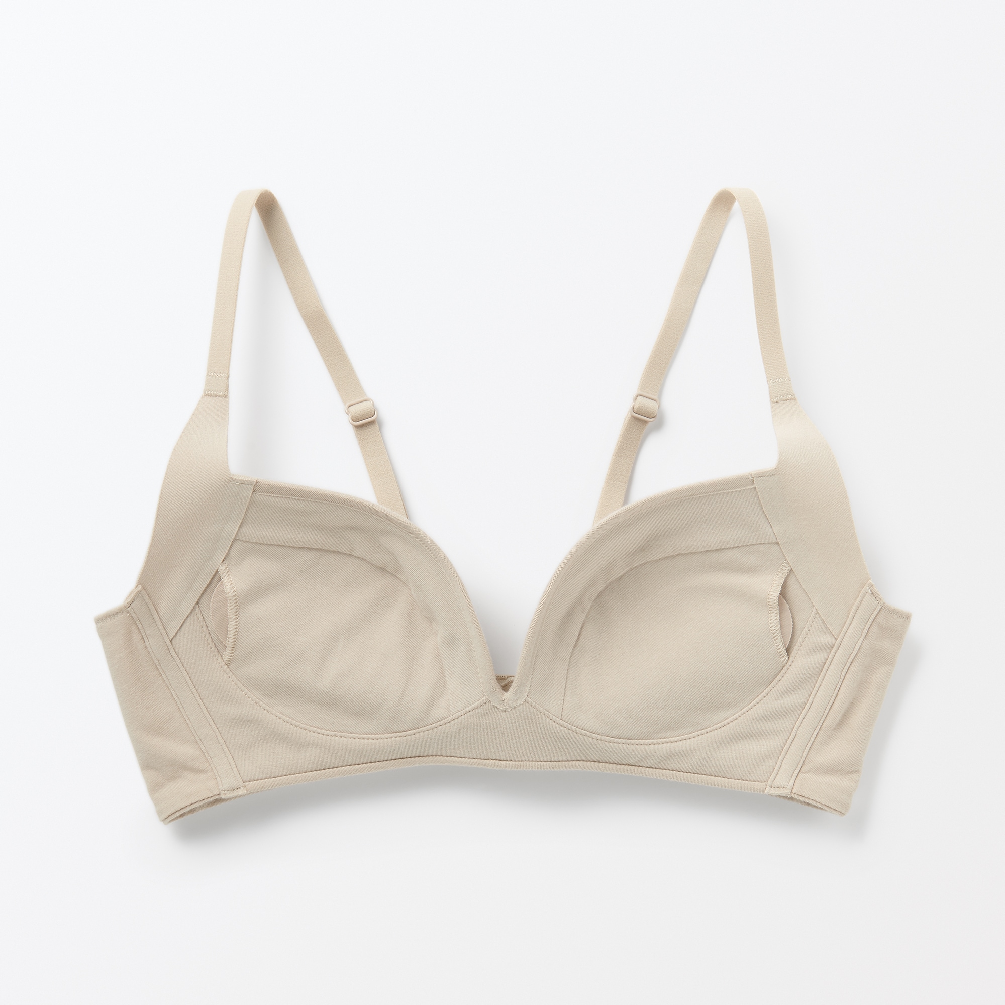 婦人　ノンワイヤー胸の形を整えるブラジャー