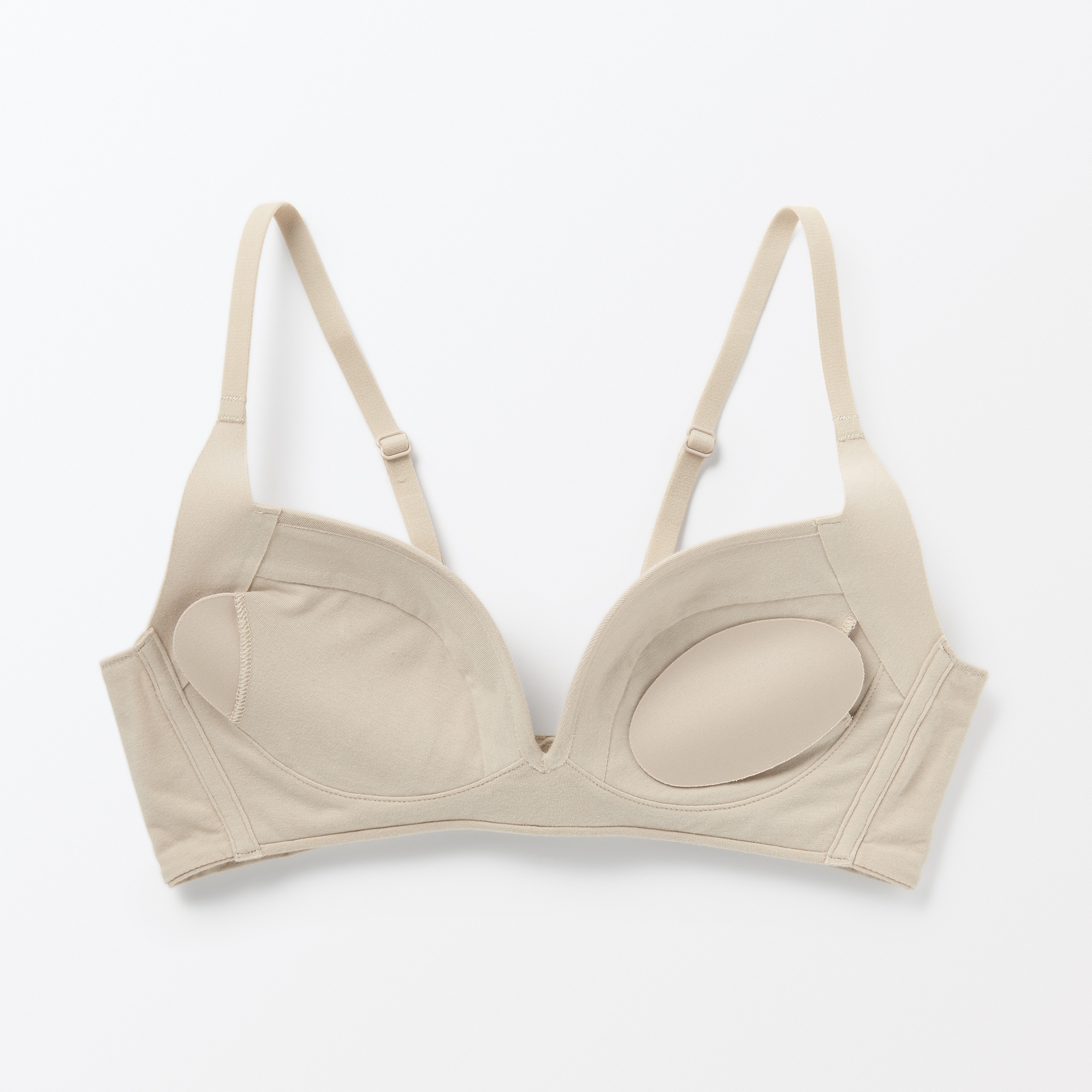 婦人　ノンワイヤー胸の形を整えるブラジャー