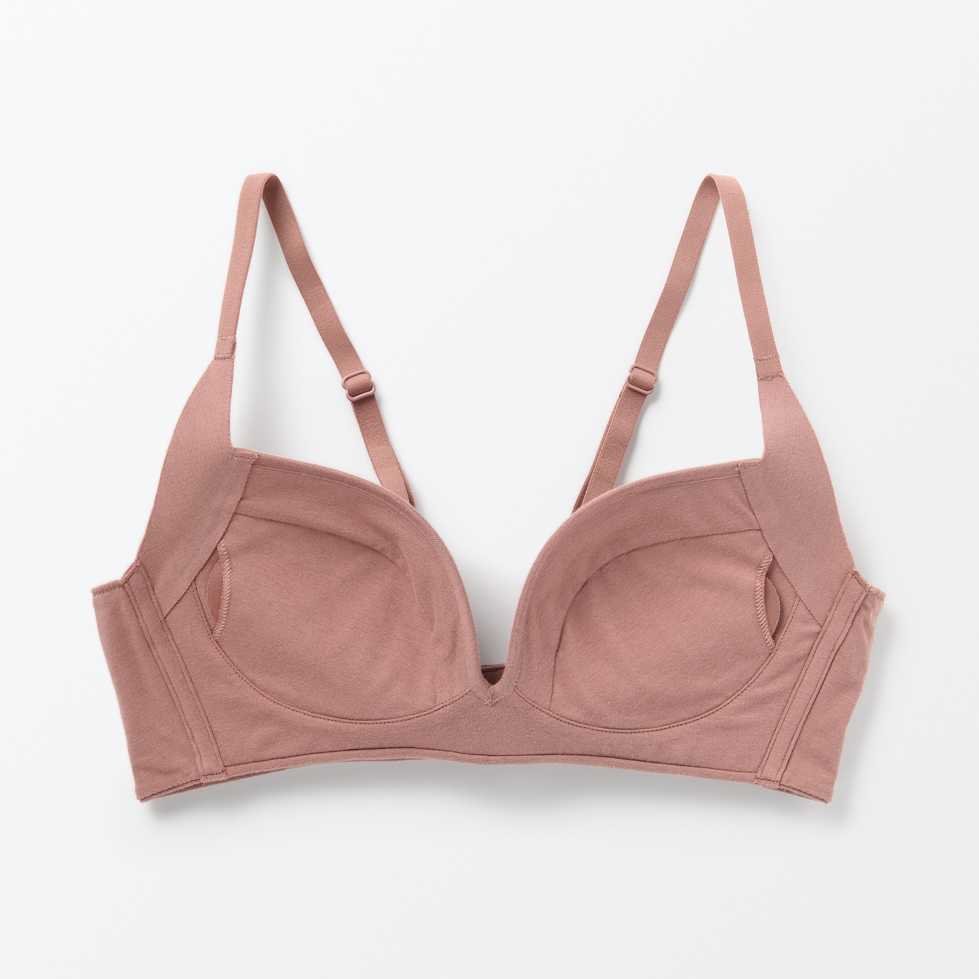 婦人　ノンワイヤー胸の形を整えるブラジャー