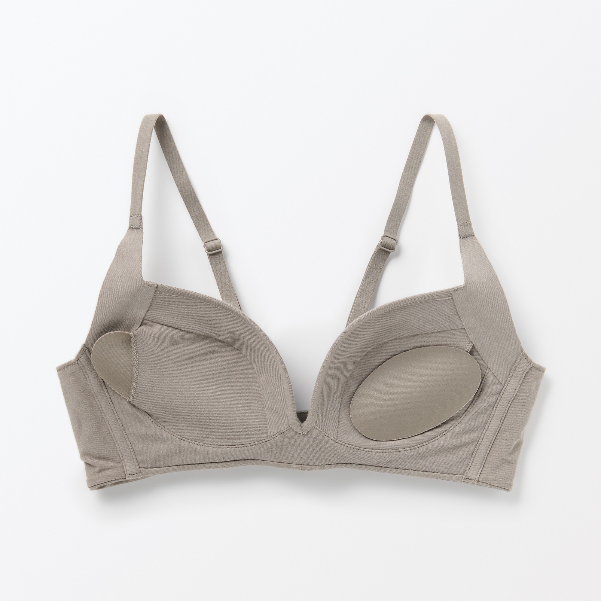 婦人　ノンワイヤー胸の形を整えるブラジャー