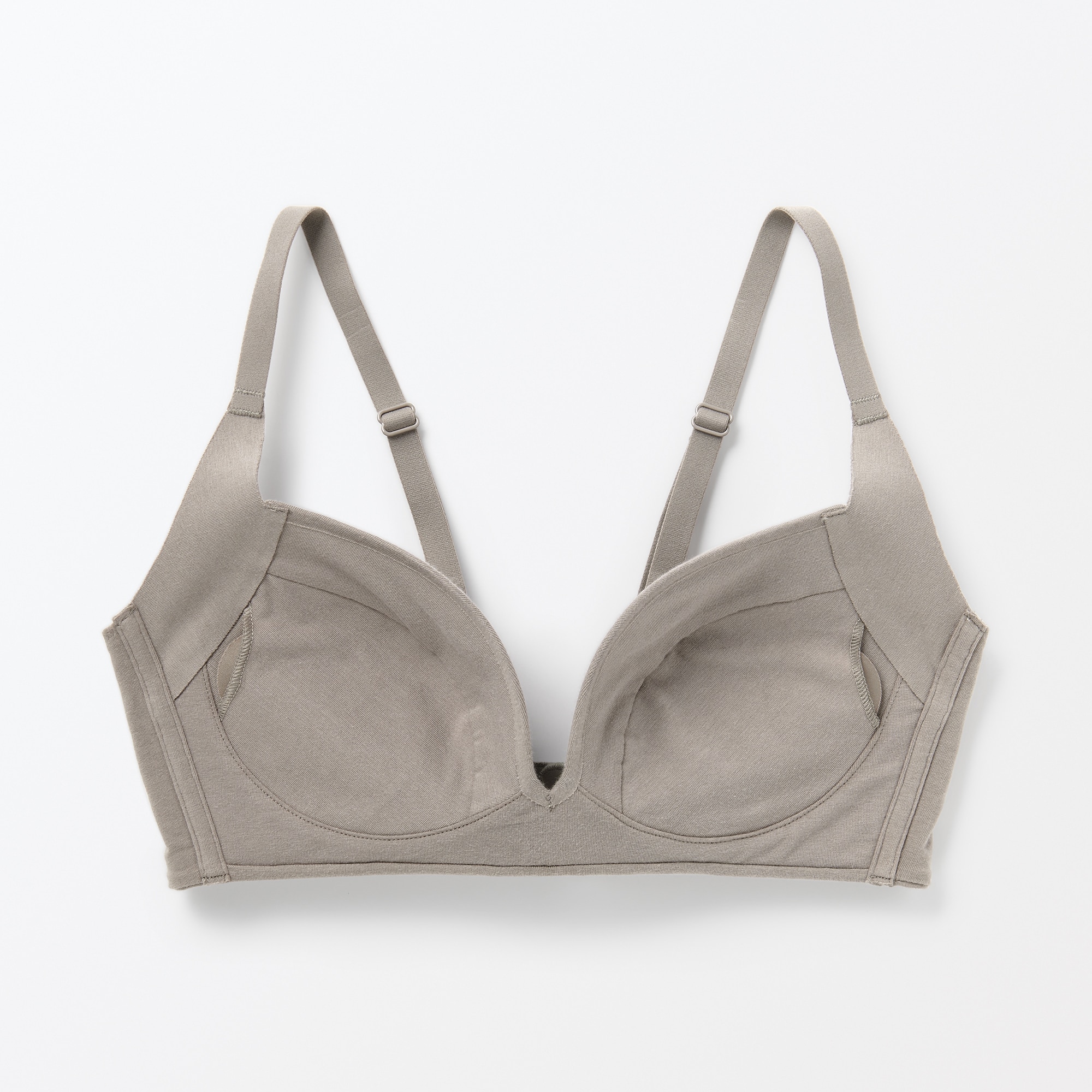 婦人　ノンワイヤー胸の形を整えるブラジャー　プラスサイズ