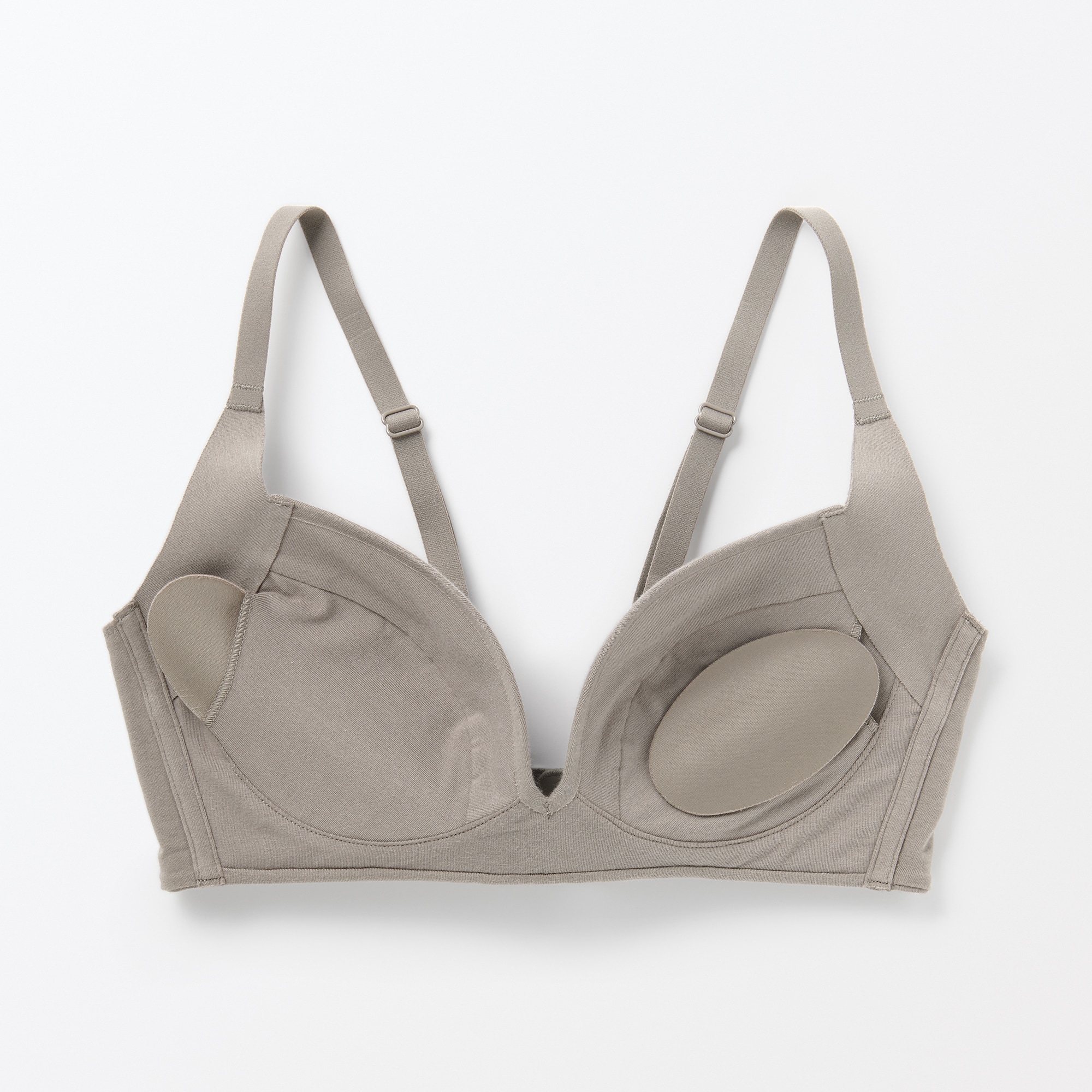 婦人　ノンワイヤー胸の形を整えるブラジャー　プラスサイズ