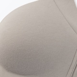 婦人　ノンワイヤー胸の形を整えるブラジャー　プラスサイズ