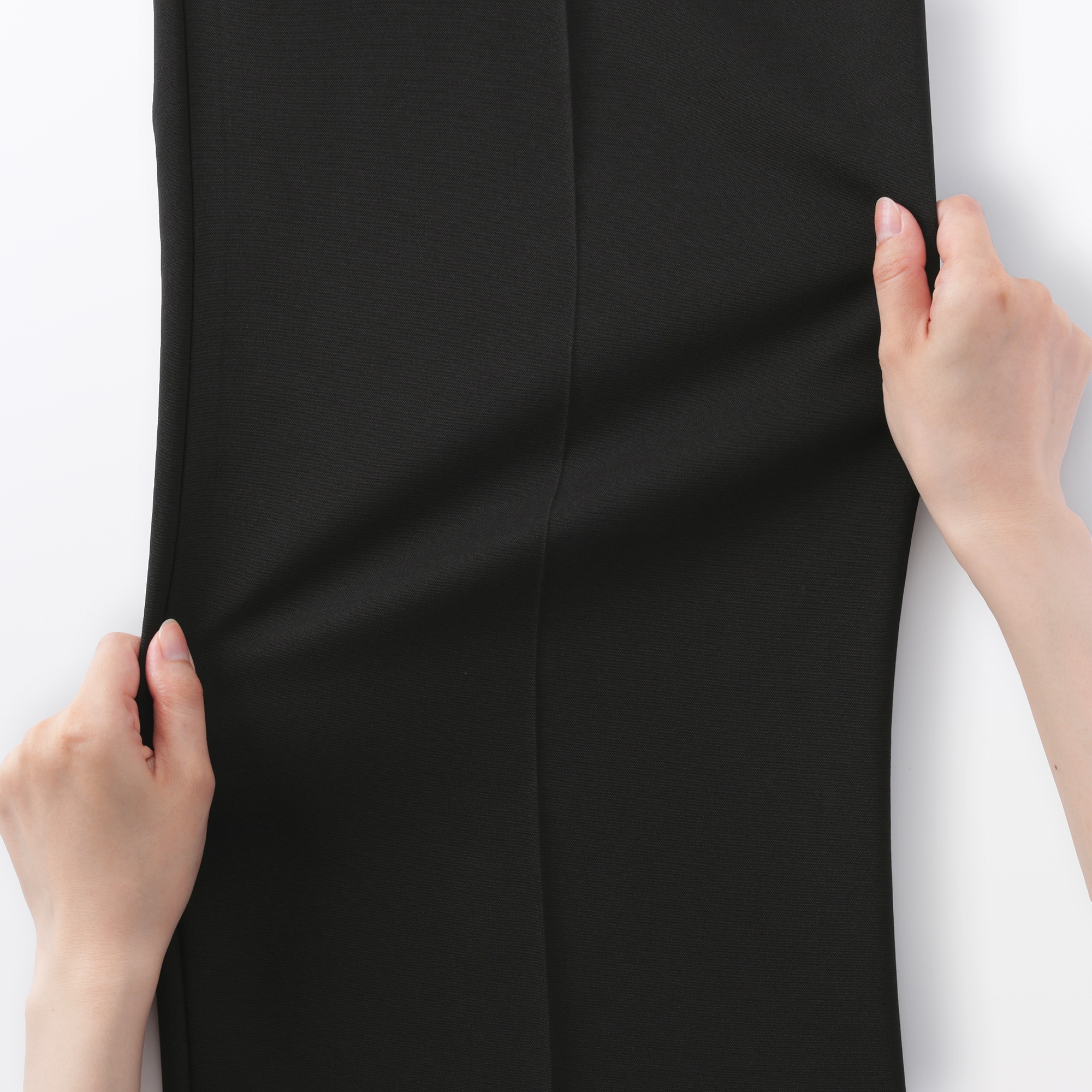 婦人　撥水ストレッチ　タックストレートパンツ