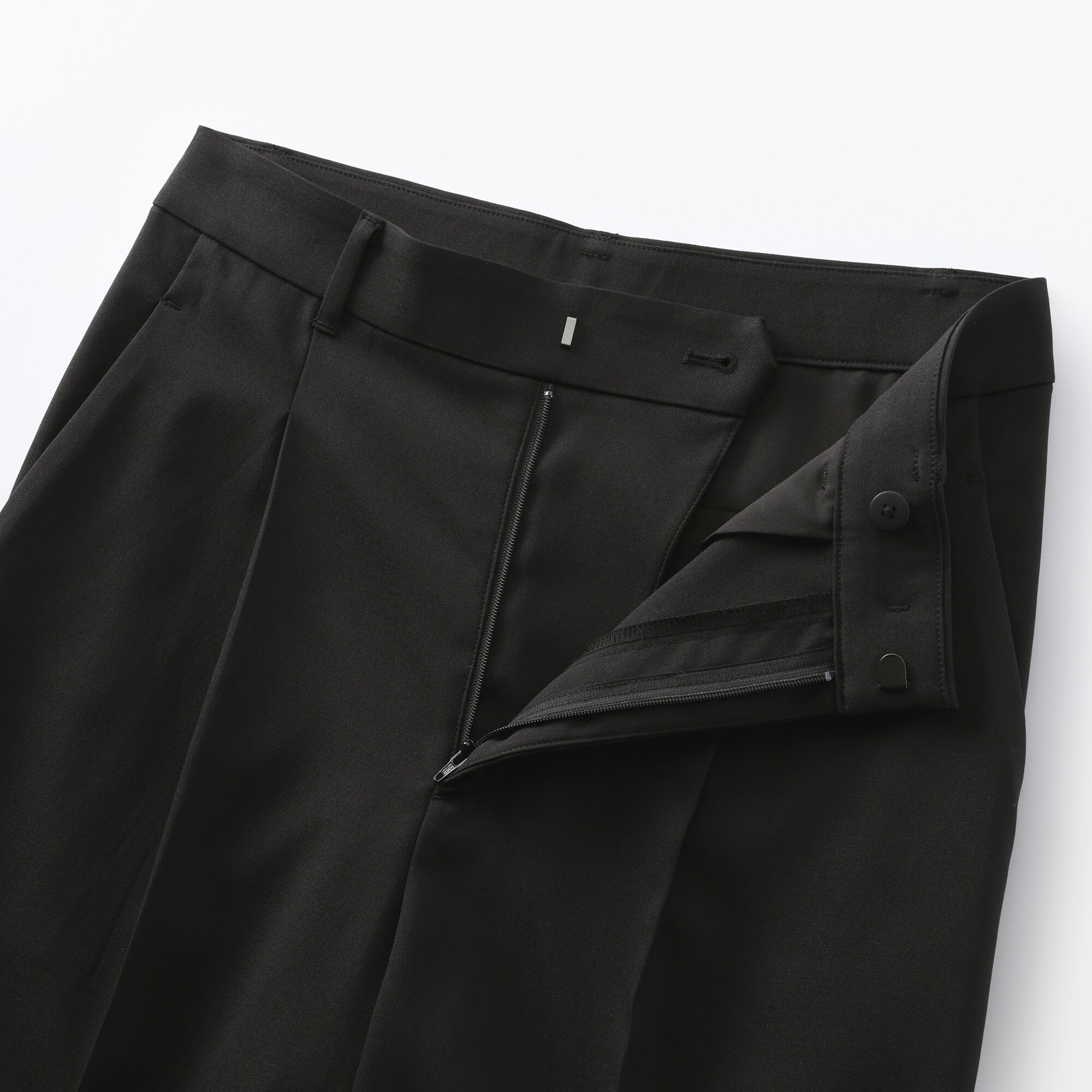 婦人　撥水ストレッチ　タックストレートパンツ