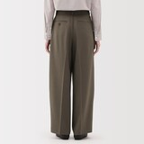 婦人　撥水ストレッチ　タックストレートパンツ