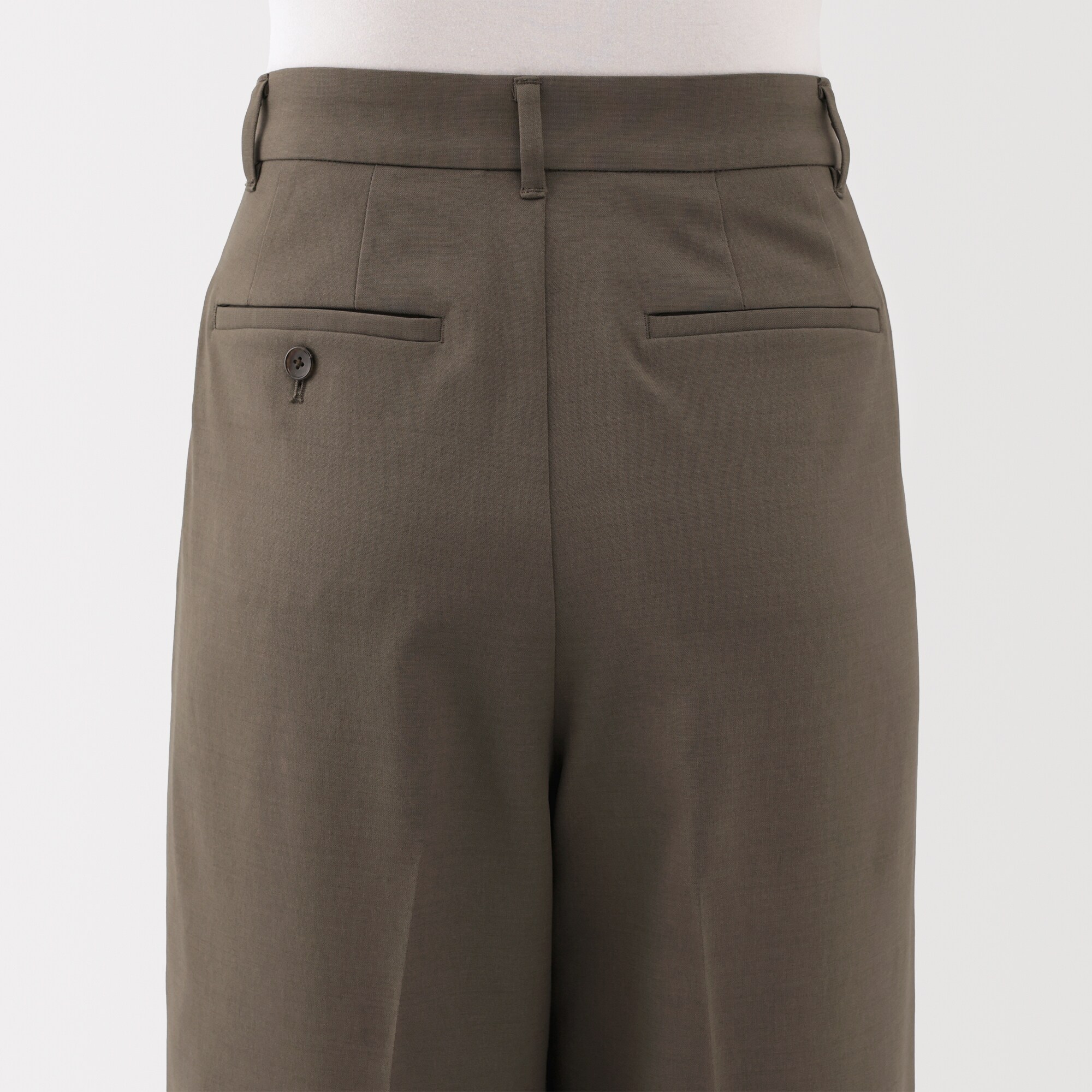 婦人　撥水ストレッチ　タックストレートパンツ