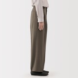 婦人　撥水ストレッチ　タックストレートパンツ