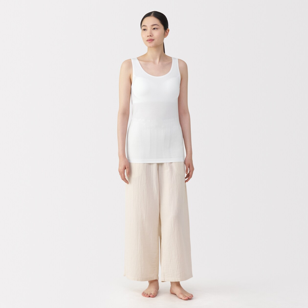 婦人　なめらかブラタンクトップ