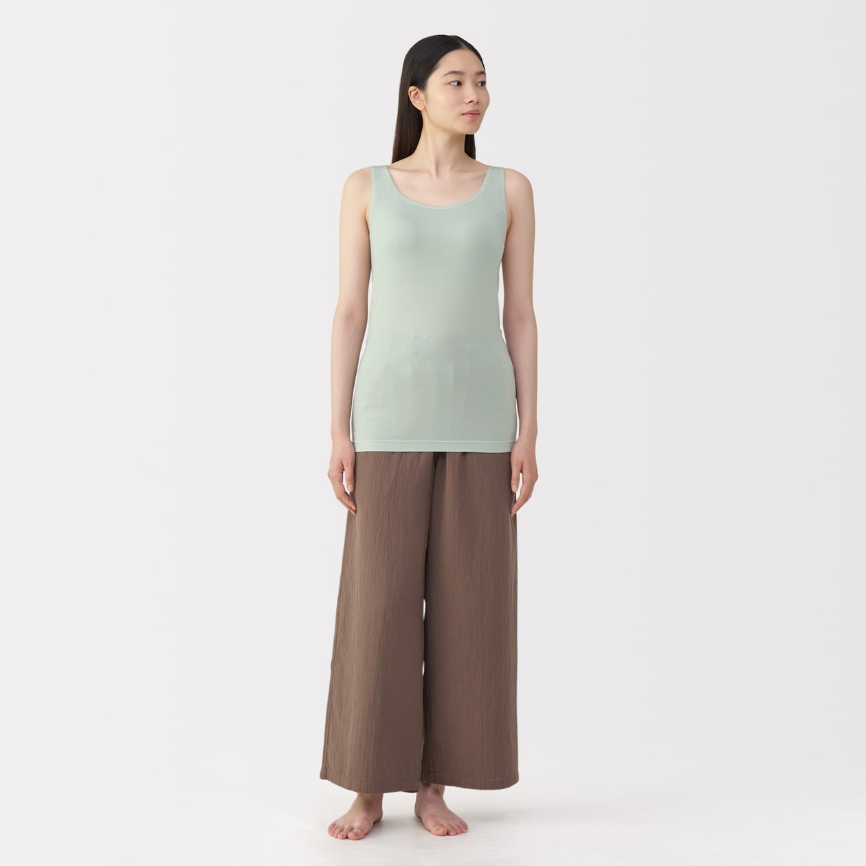 婦人　なめらかブラタンクトップ