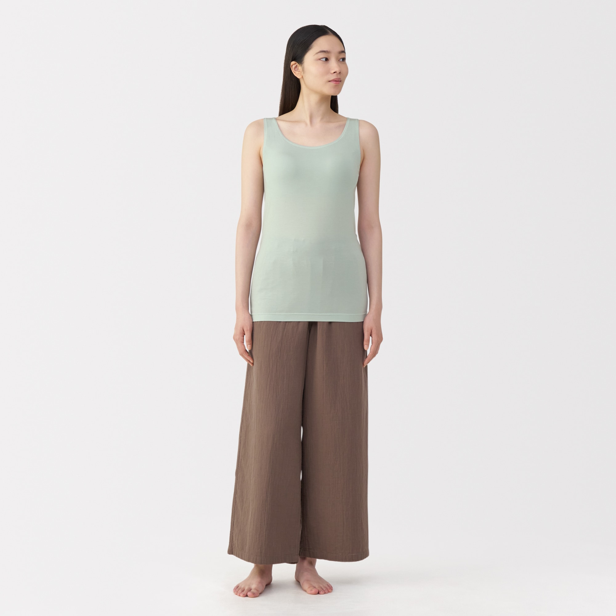 婦人　なめらかブラタンクトップ