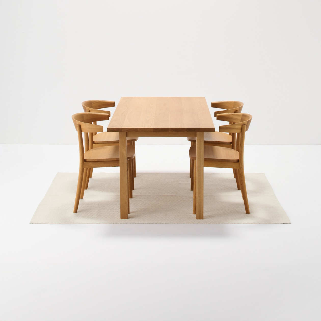 綿　手織りラグ　１４０×１９５ｃｍ