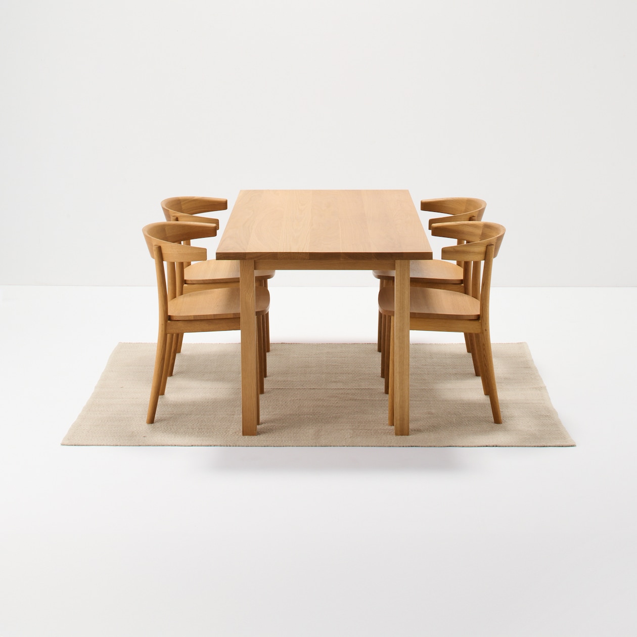 綿　手織りラグ　１４０×１９５ｃｍ