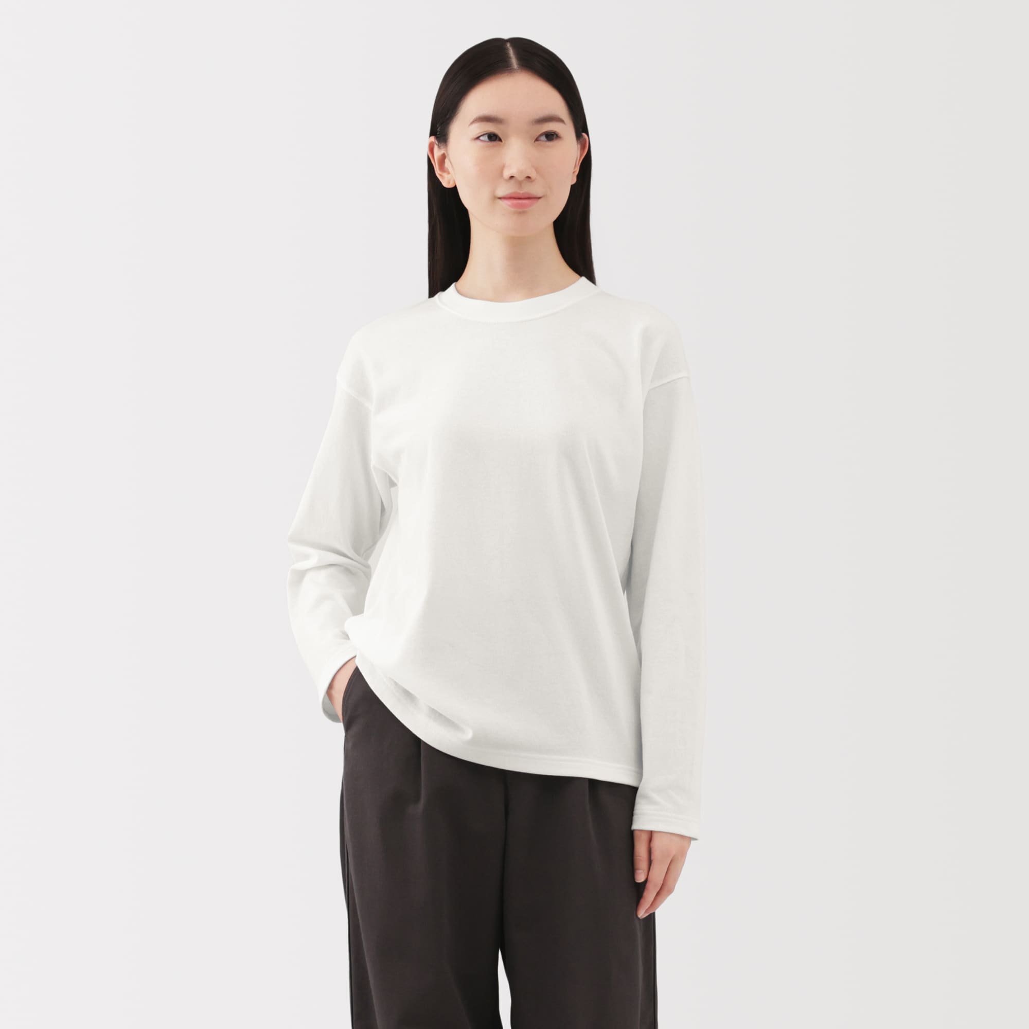 婦人　引き揃え天竺編みクルーネック長袖Ｔシャツ