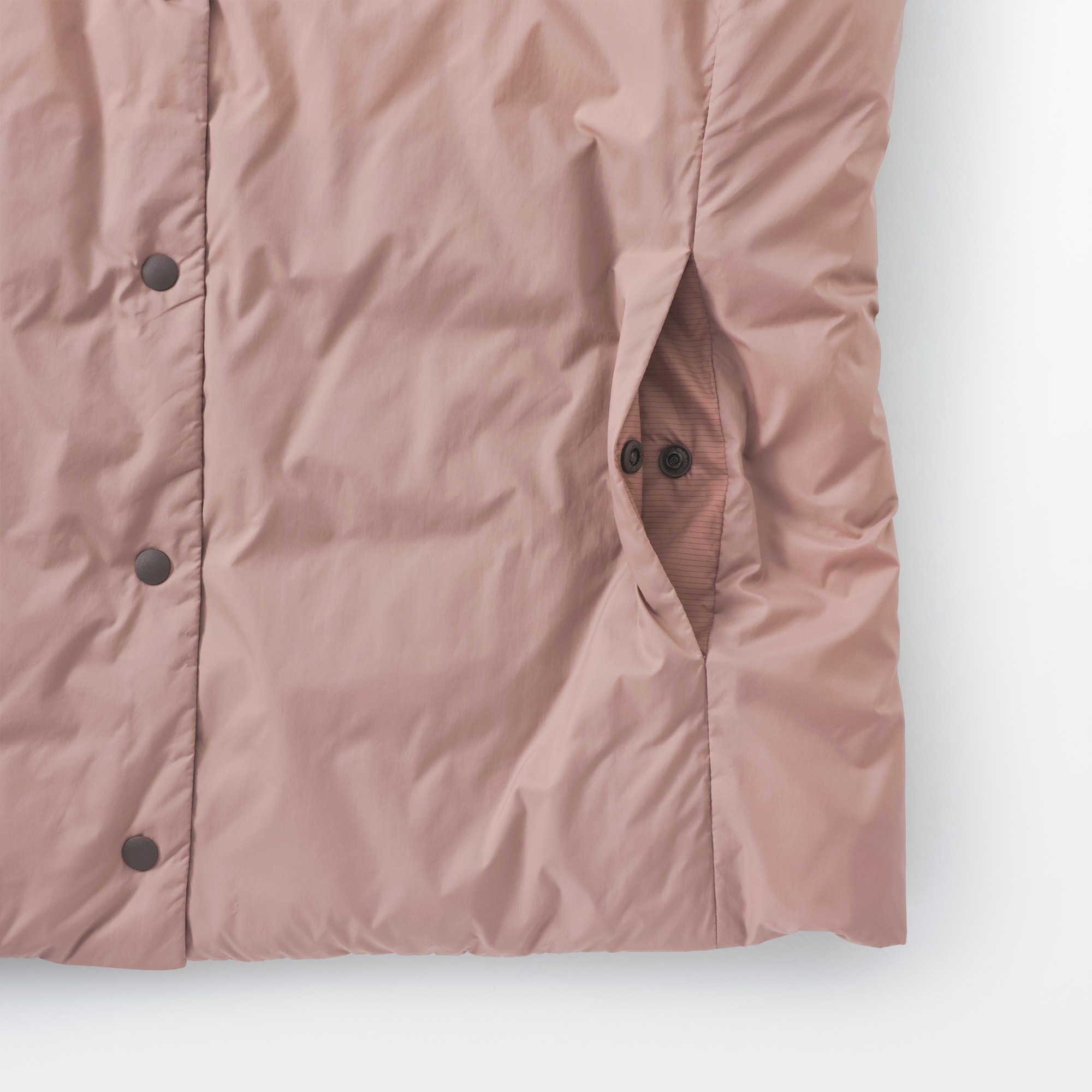 婦人　軽量ダウンポケッタブルノーカラーベスト