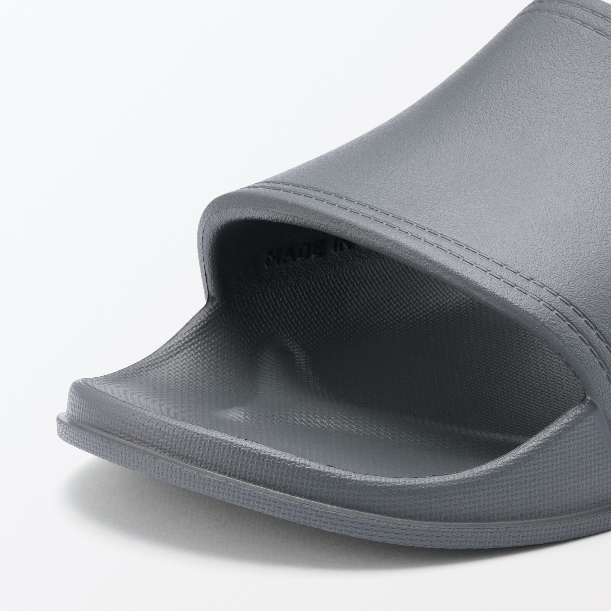 一体成型　足なりサンダル