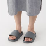 一体成型　足なりサンダル