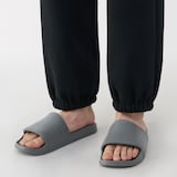 一体成型　足なりサンダル