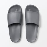 一体成型　足なりサンダル