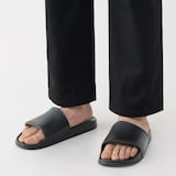 一体成型　足なりサンダル