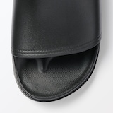 一体成型　足なりサンダル