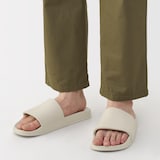 一体成型　足なりサンダル