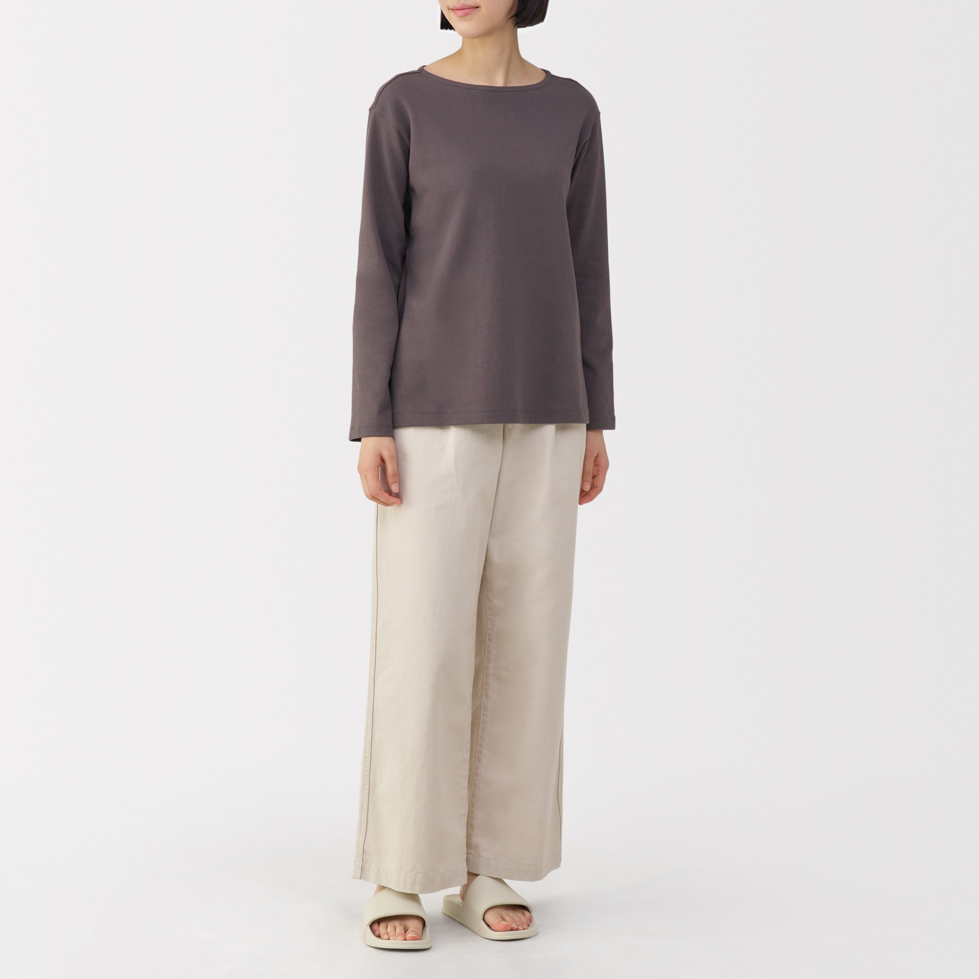 一体成型　足なりサンダル