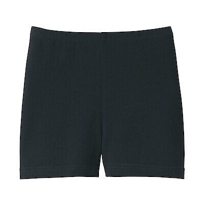 キッズ　ストレッチ天竺編み　スカートの下に履く　オーバーパンツ（一分丈レギンス）