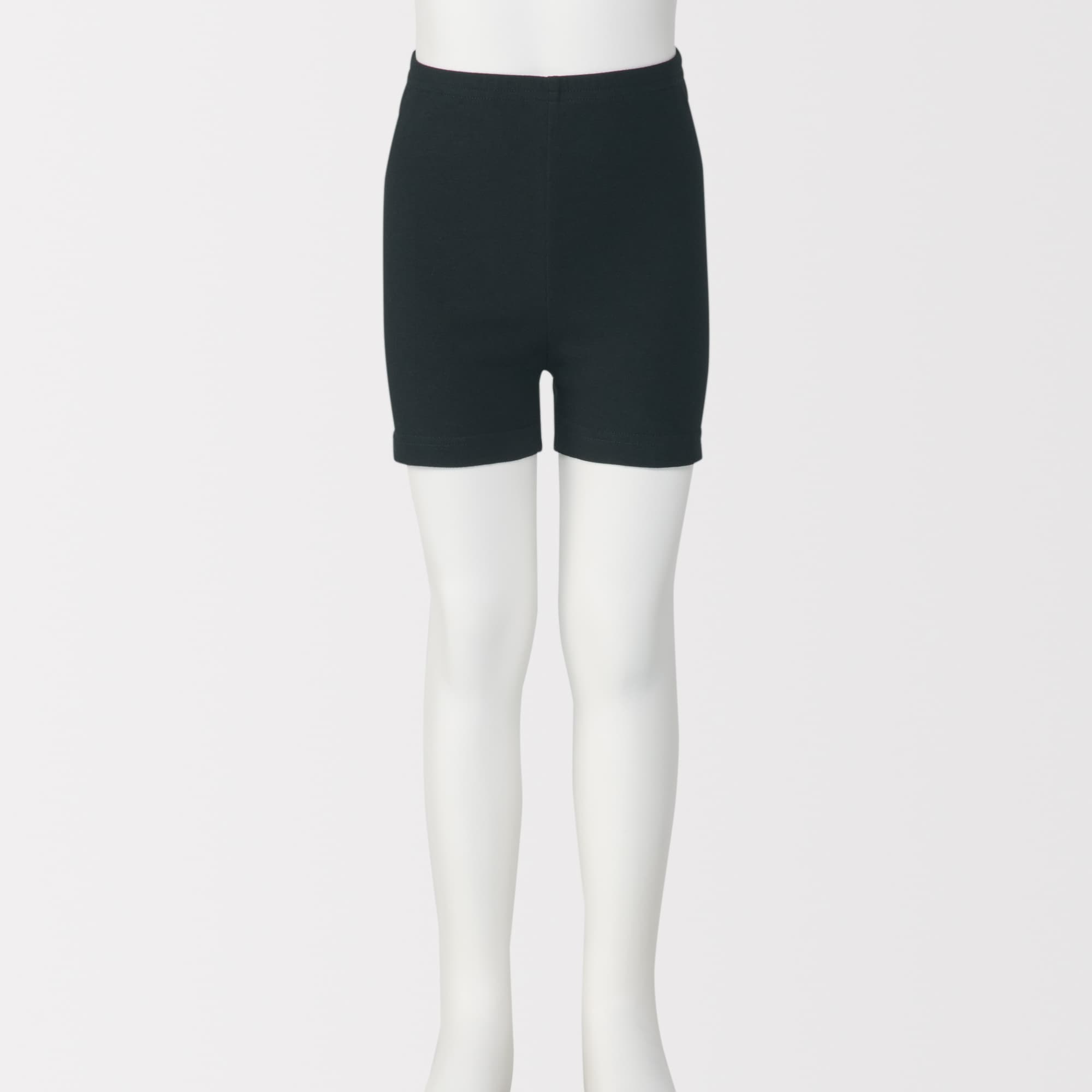 キッズ　ストレッチ天竺編み　スカートの下に履く　オーバーパンツ（一分丈レギンス）