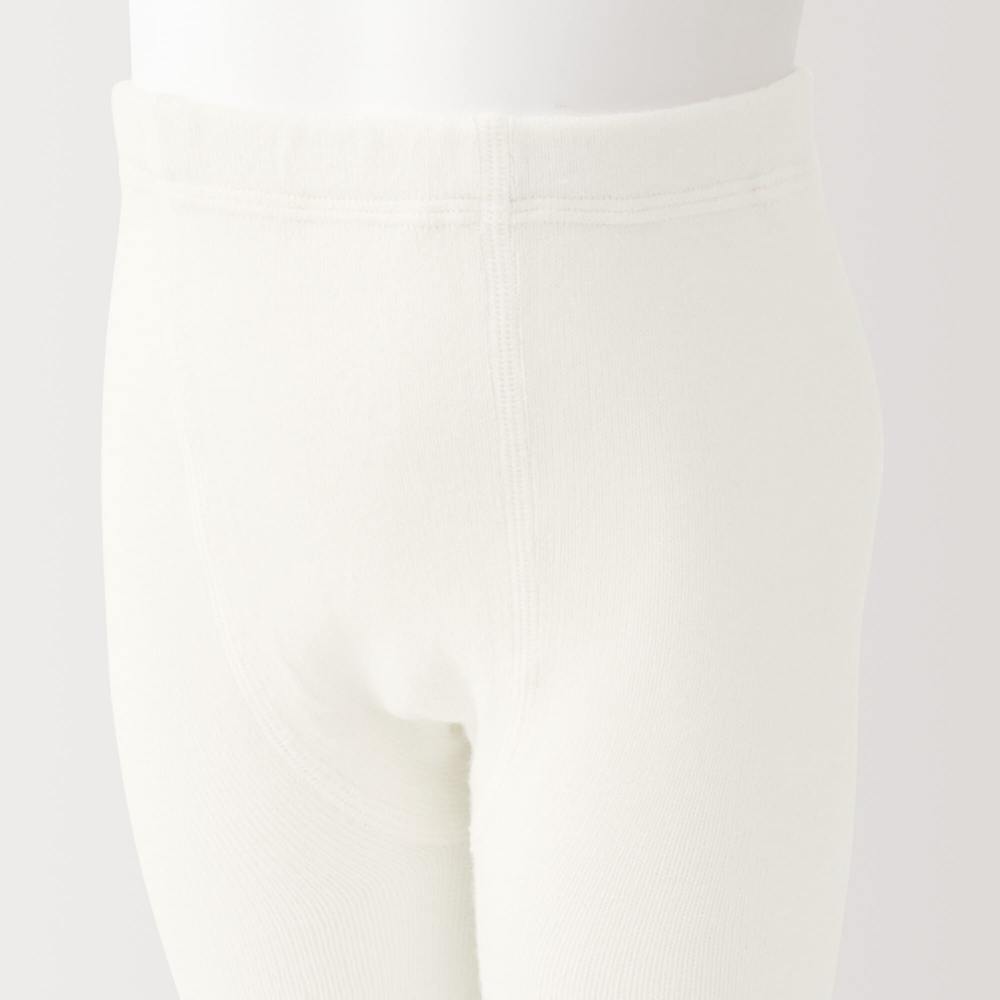 ベビー　足なり直角　かかとに合う　タイツ