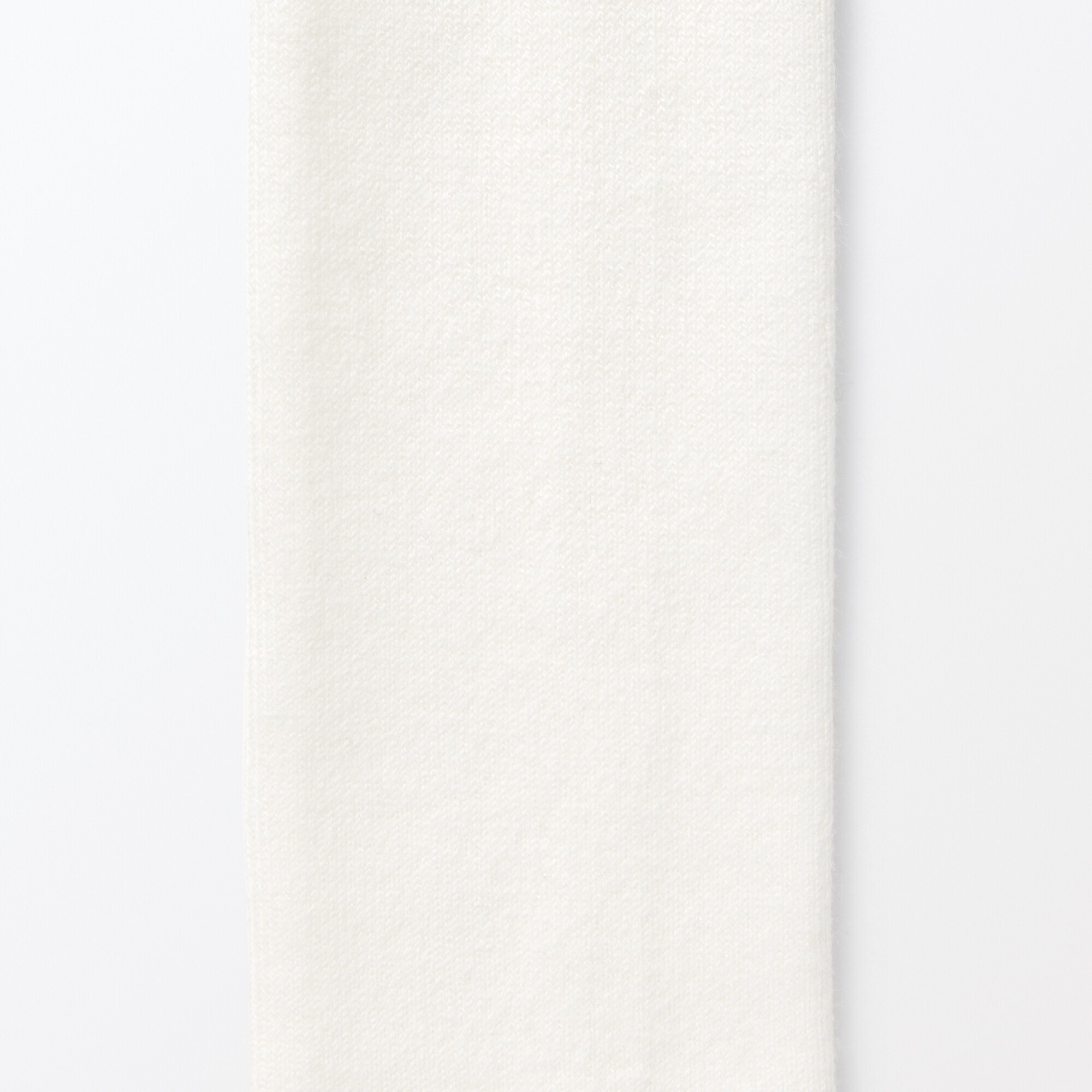 ベビー　足なり直角　かかとに合う　タイツ