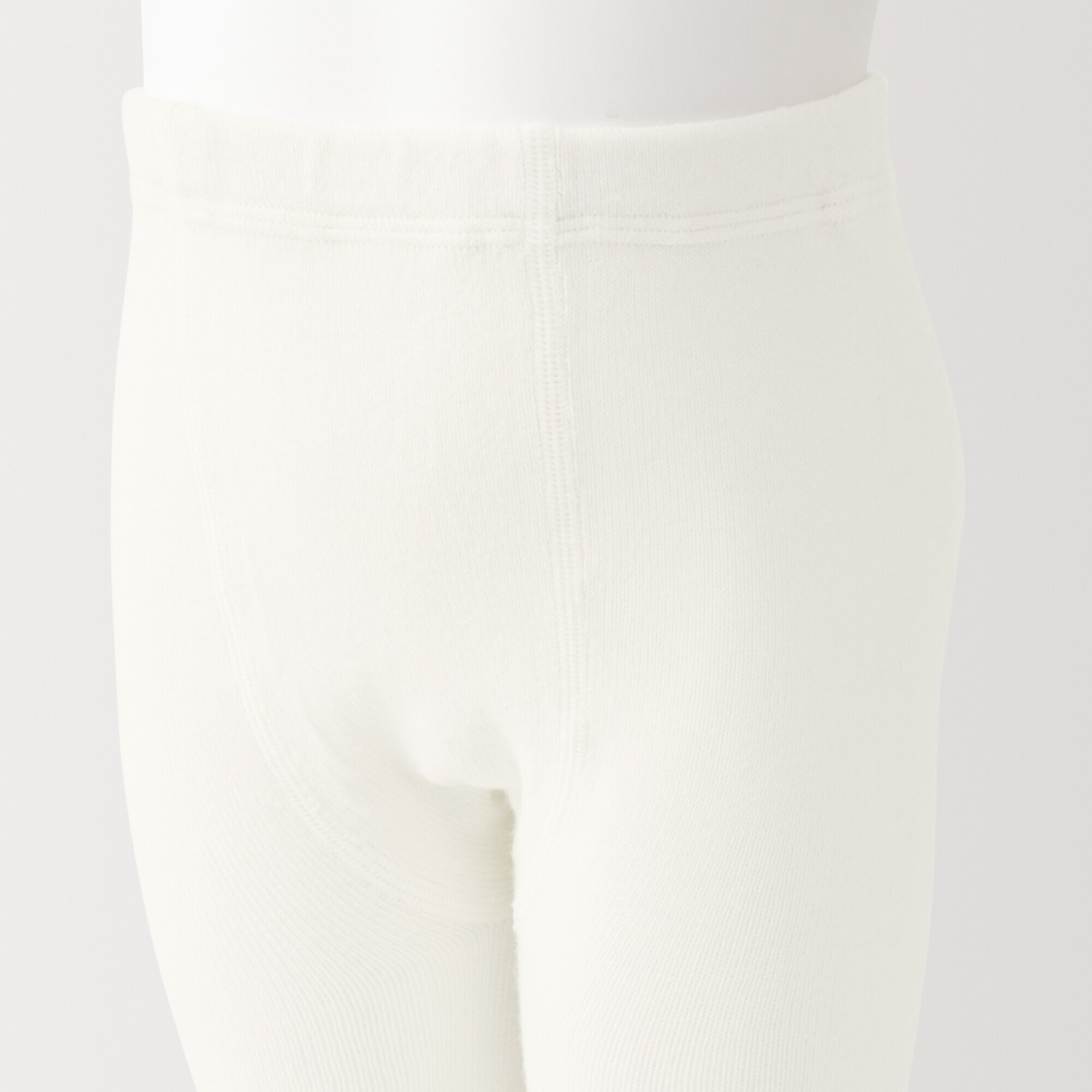 ベビー　足なり直角　かかとに合う　タイツ