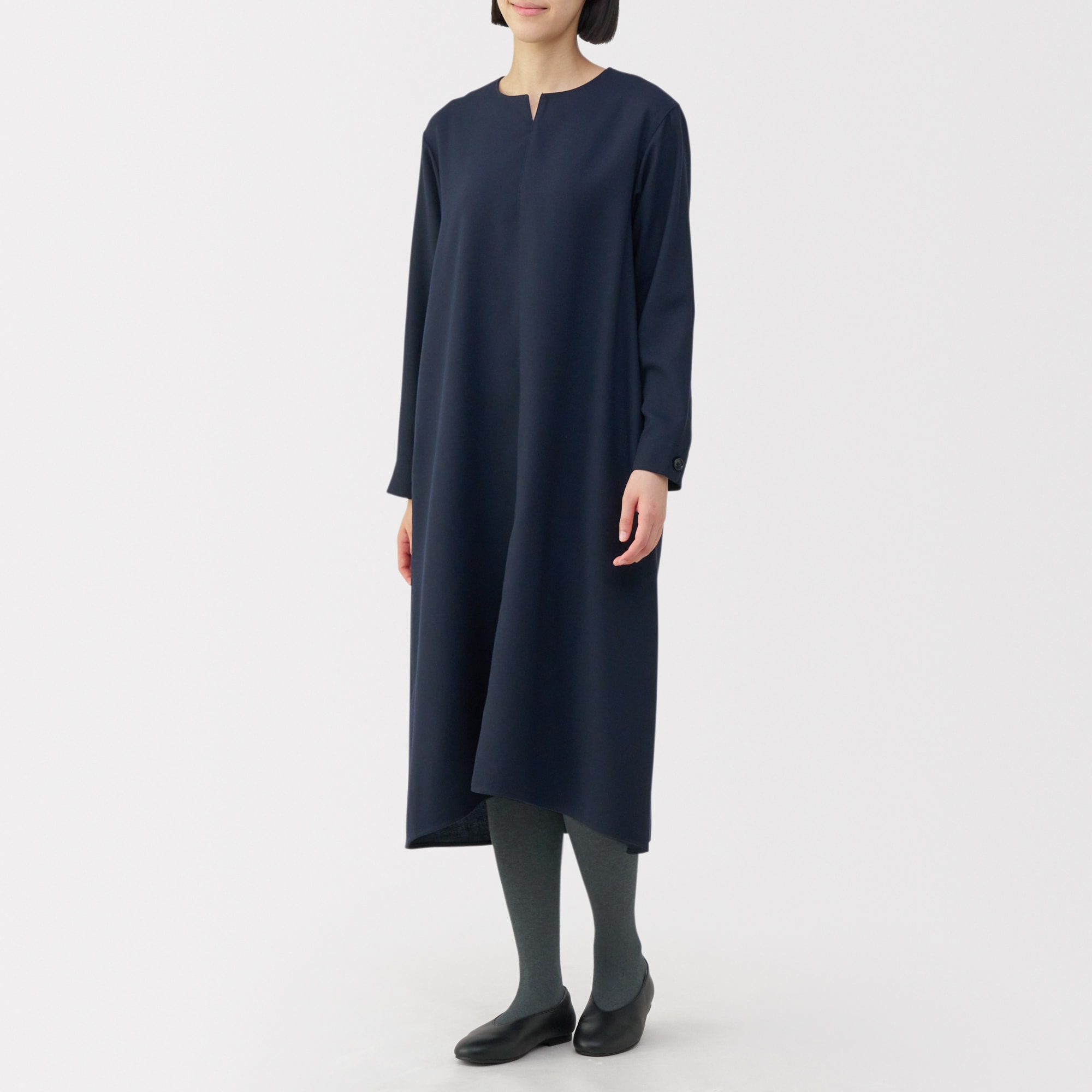 婦人　足なり直角　かかとに合う　タイツ