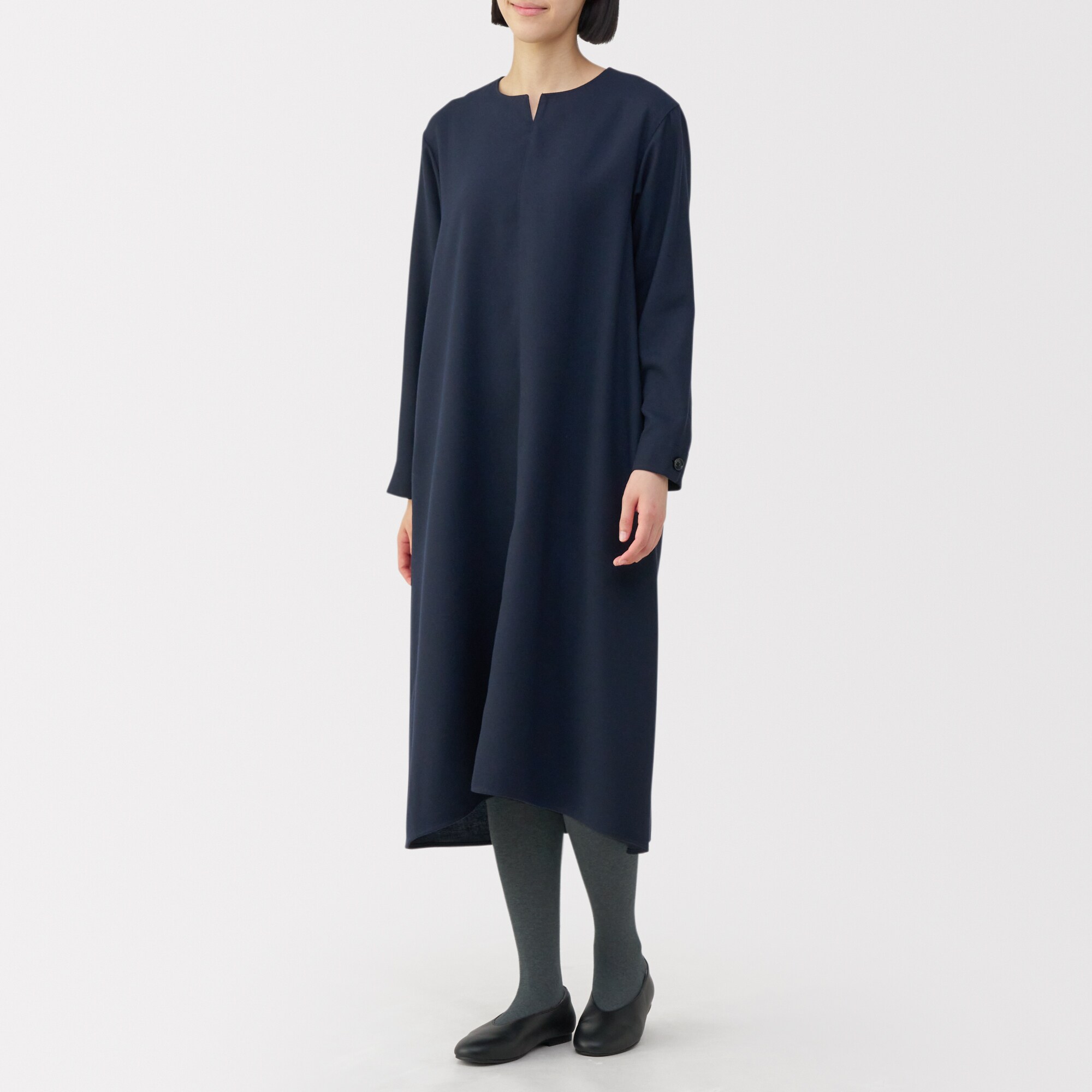 婦人　足なり直角　かかとに合う　タイツ