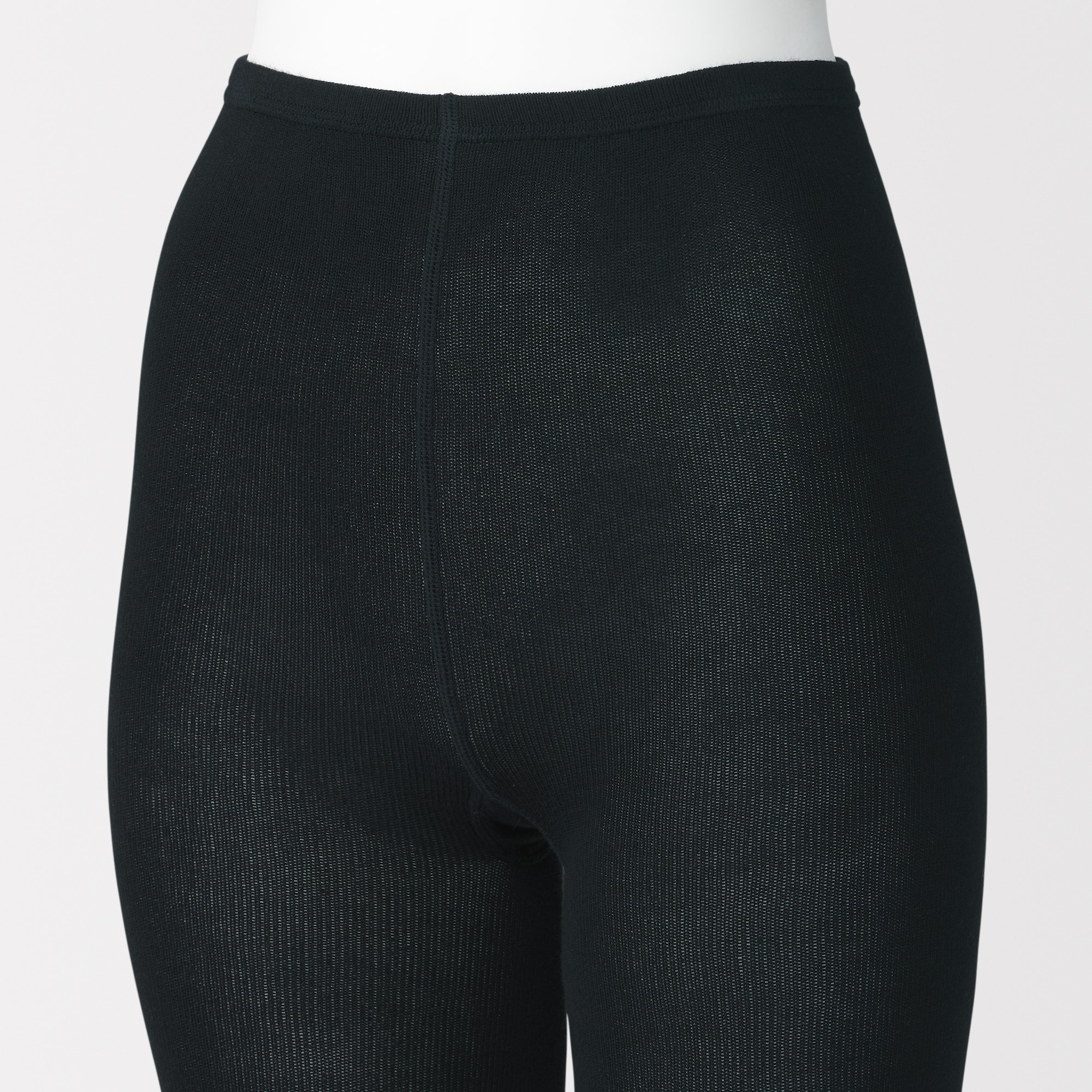 婦人　足なり直角　かかとに合う　タイツ