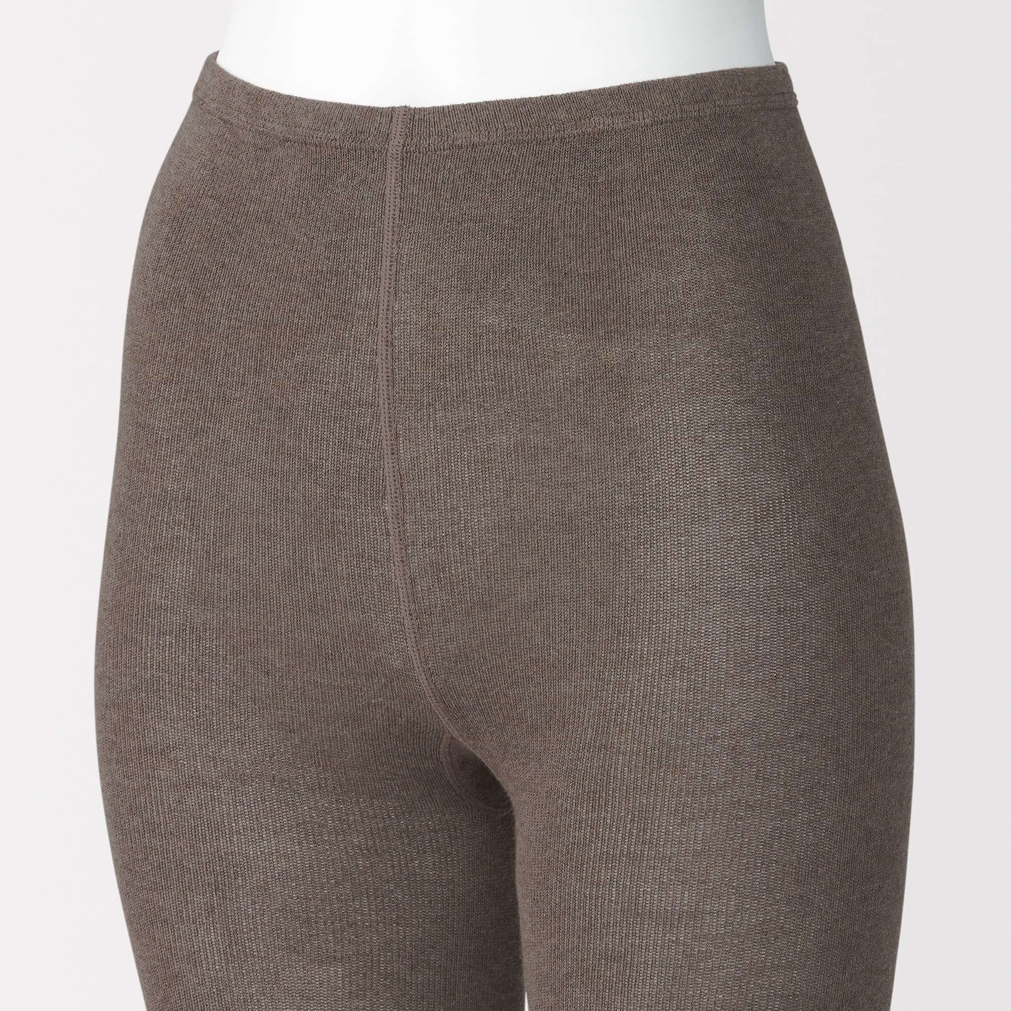 婦人　足なり直角　かかとに合う　タイツ