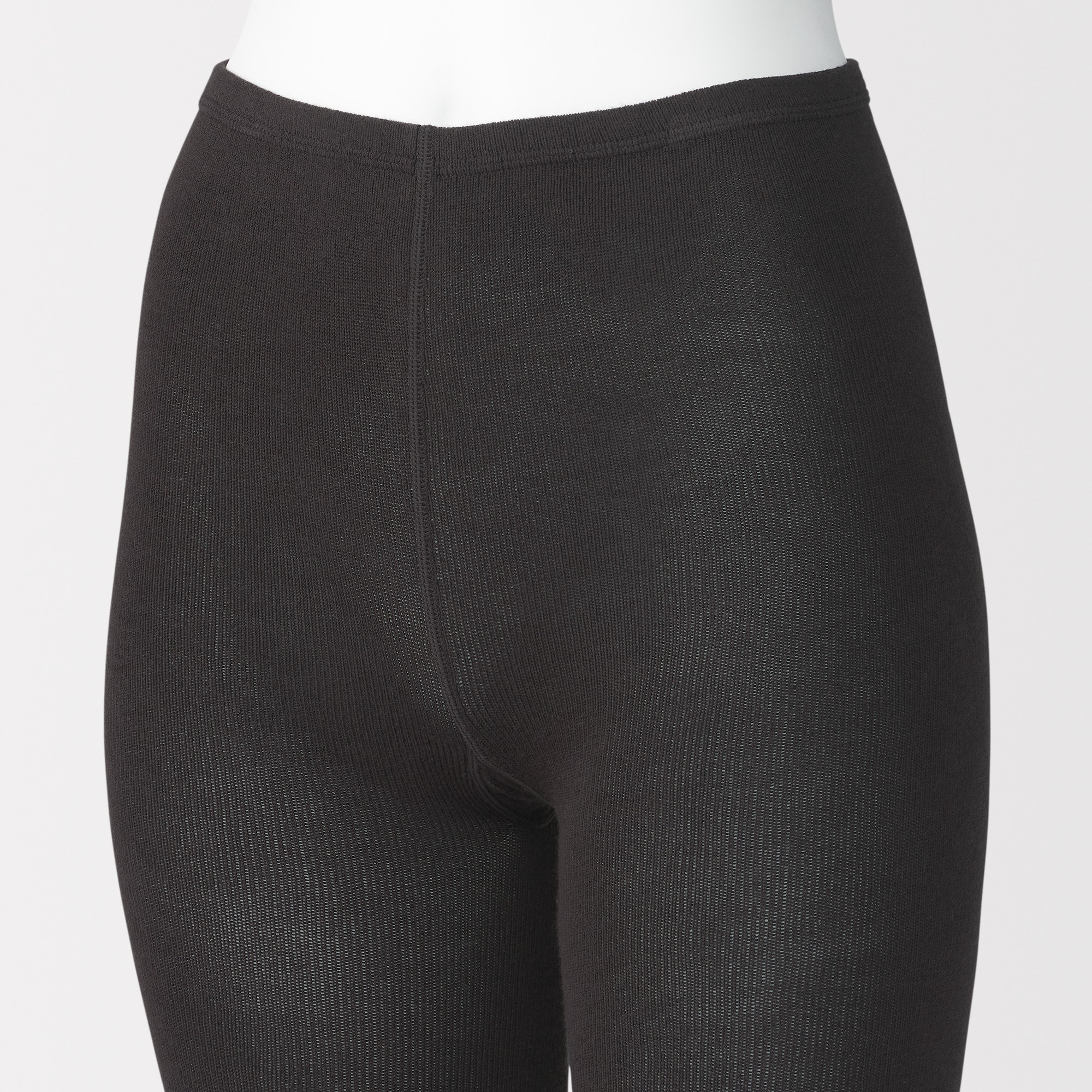 婦人　足なり直角　かかとに合う　タイツ