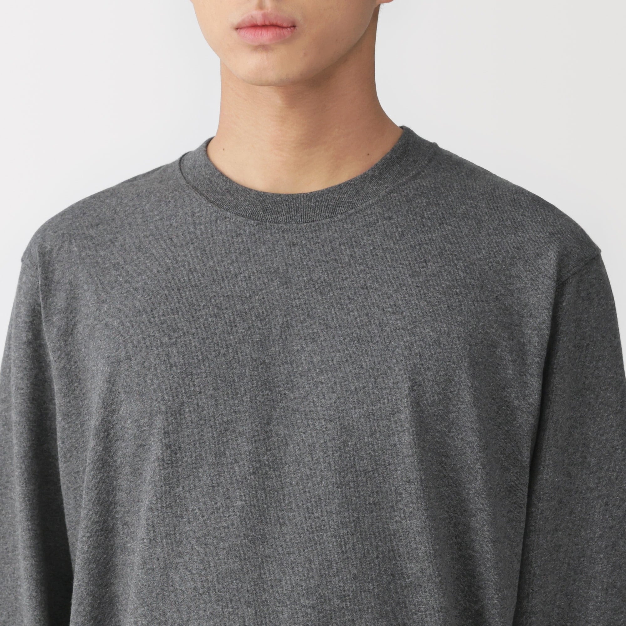 紳士 洗いざらし太番手クルーネック長袖Tシャツ | 無印良品