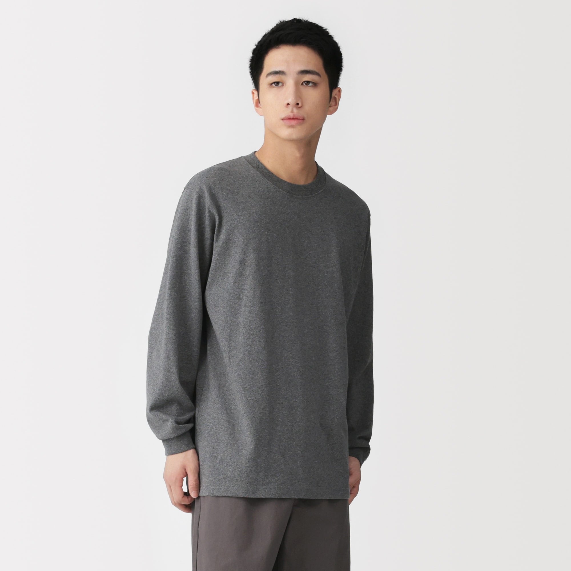 紳士 洗いざらし太番手クルーネック長袖Tシャツ | 無印良品