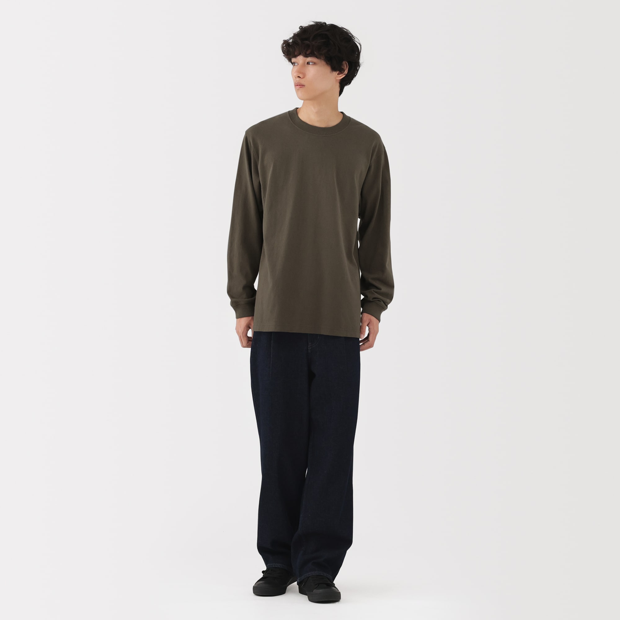紳士 洗いざらし太番手クルーネック長袖Tシャツ | 無印良品