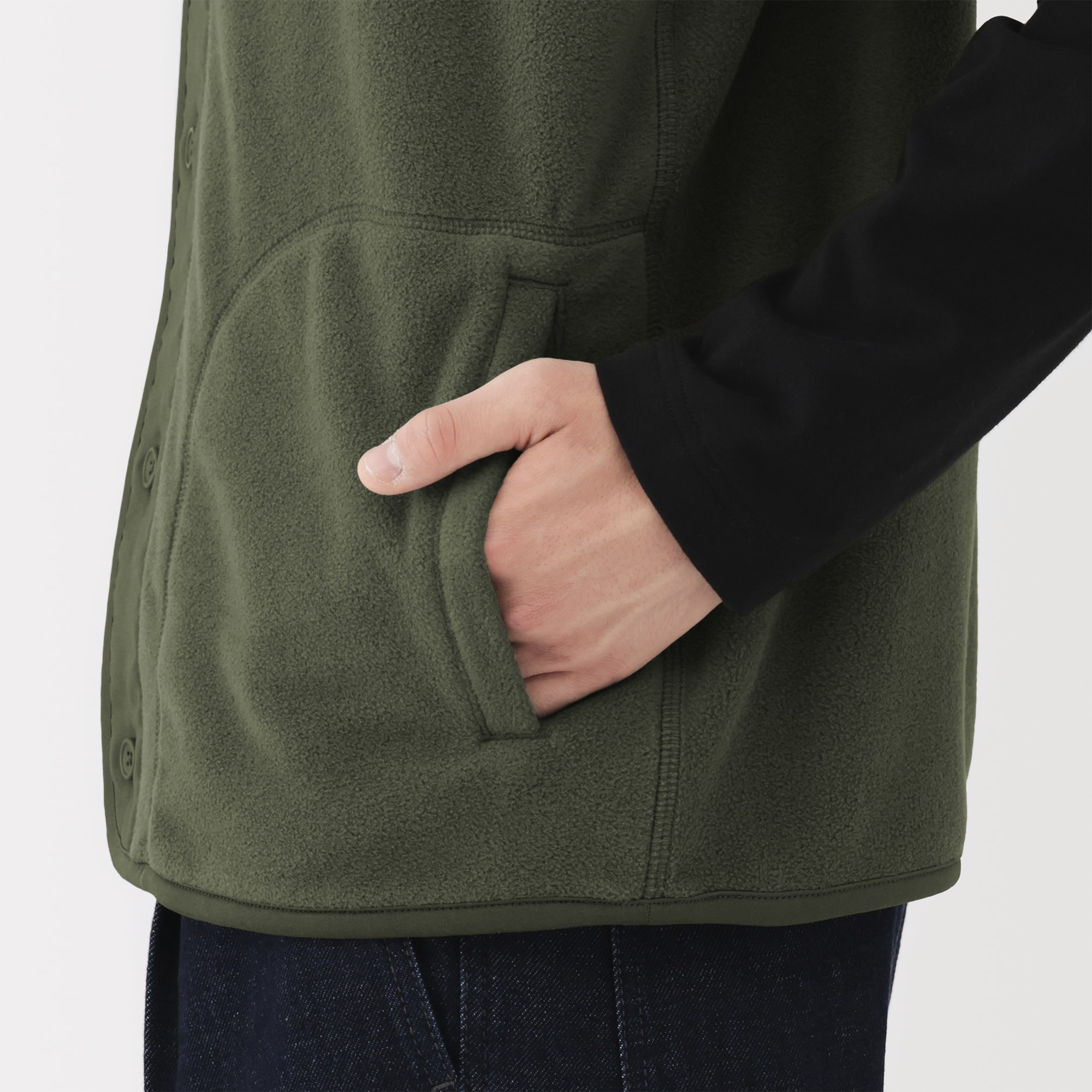 紳士　素材に還るフリースベスト