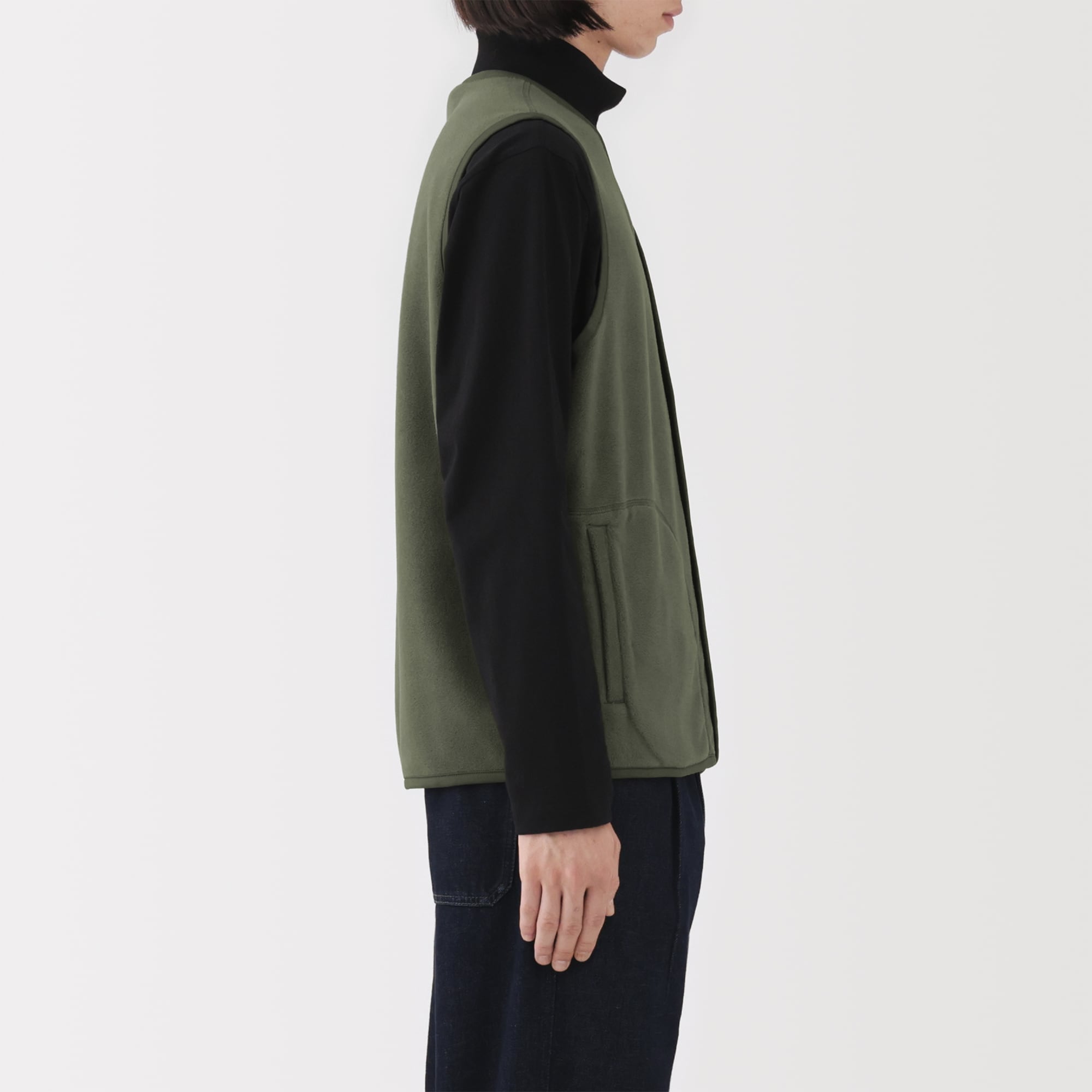 紳士　素材に還るフリースベスト