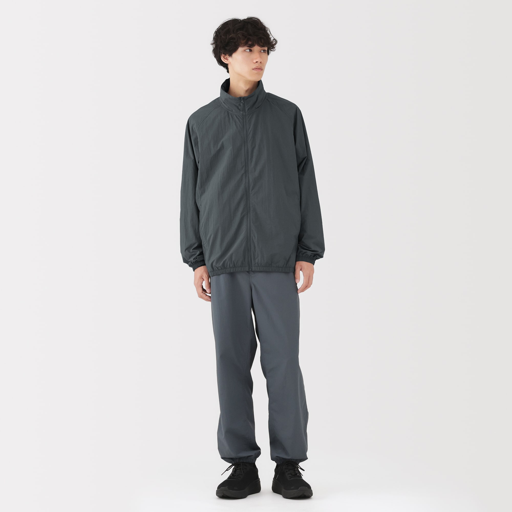 紳士　撥水ナイロンポケッタブルウィンドブレーカー