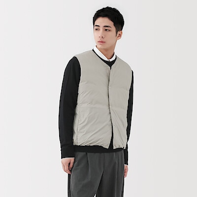 紳士　軽量ダウンポケッタブルノーカラーベスト